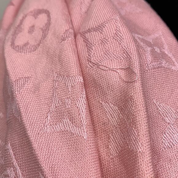Louis Vuitton Chale Monogram Shine Silk Blend Scarf 50" Square Pink - Picture 5 of 5